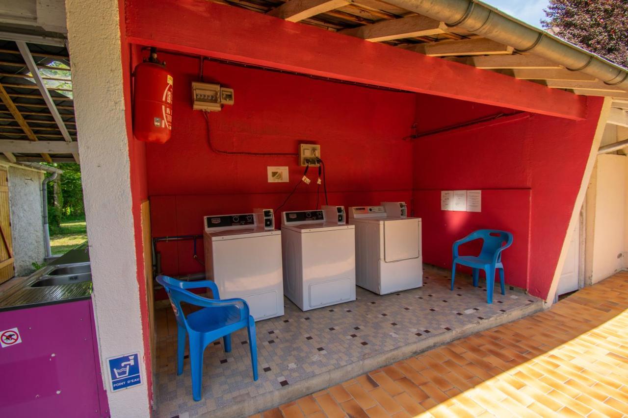 Camping Des Bains Saint-Honore-les-Bains Exterior photo