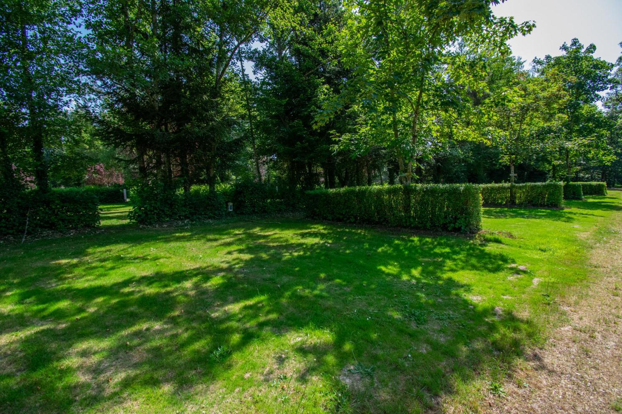 Camping Des Bains Saint-Honore-les-Bains Exterior photo