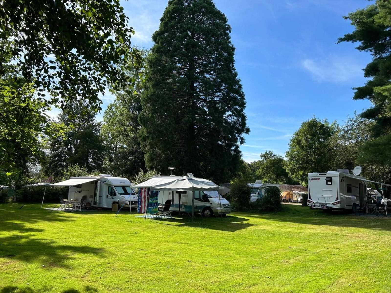 Camping Des Bains Saint-Honore-les-Bains Room photo