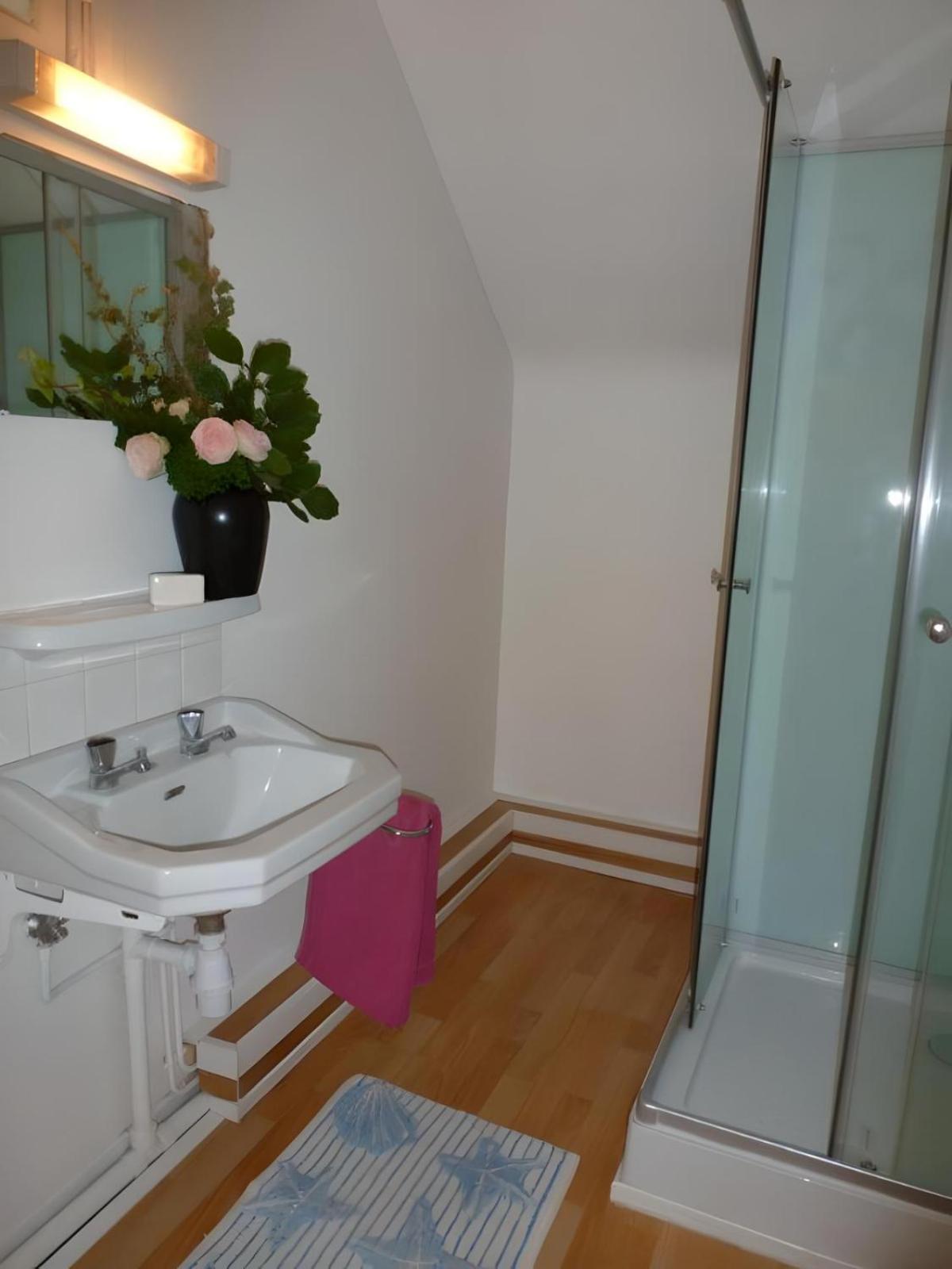 Camping Des Bains Saint-Honore-les-Bains Room photo