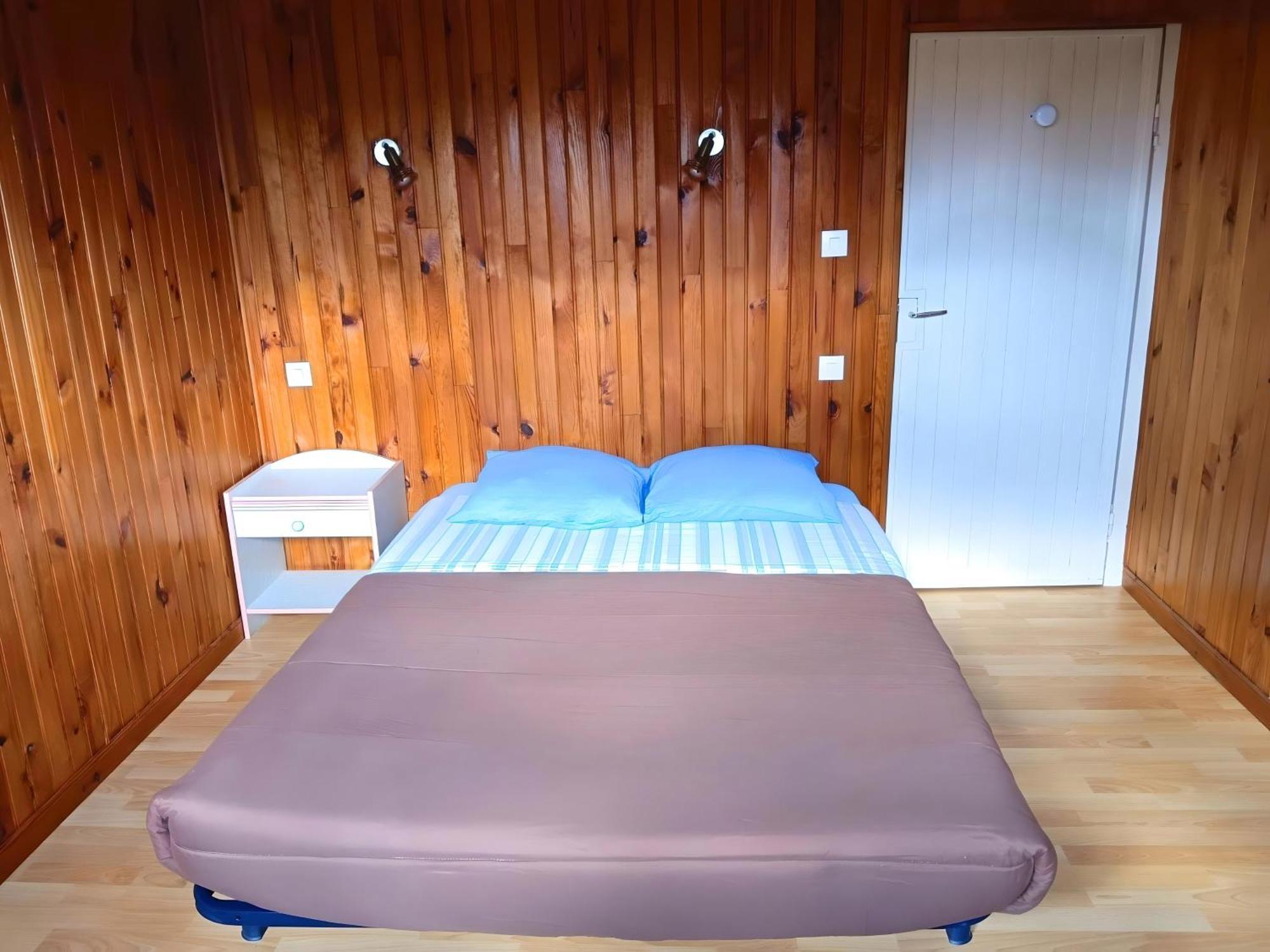 Camping Des Bains Saint-Honore-les-Bains Room photo